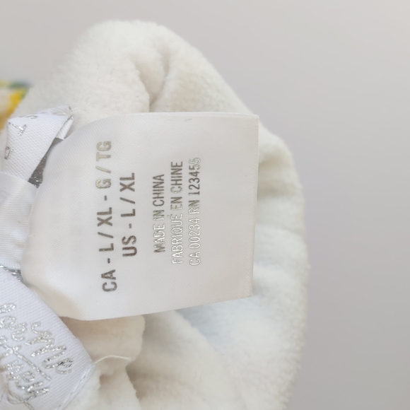 HBC Stripes Pom Pom Toque and Mitts - Picture 11 of 15